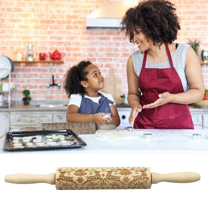 Christmas Elk Embossed Wooden Rolling Pin – Laser-Engraved Cookie Dough Roller for Festive Baking
