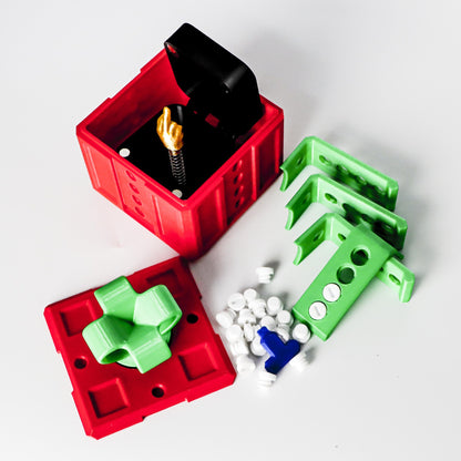 Annoying Gift Box 6 cm – Funny 3D-Printed Christmas Prank Gift and Novelty Toy in Red and Blue