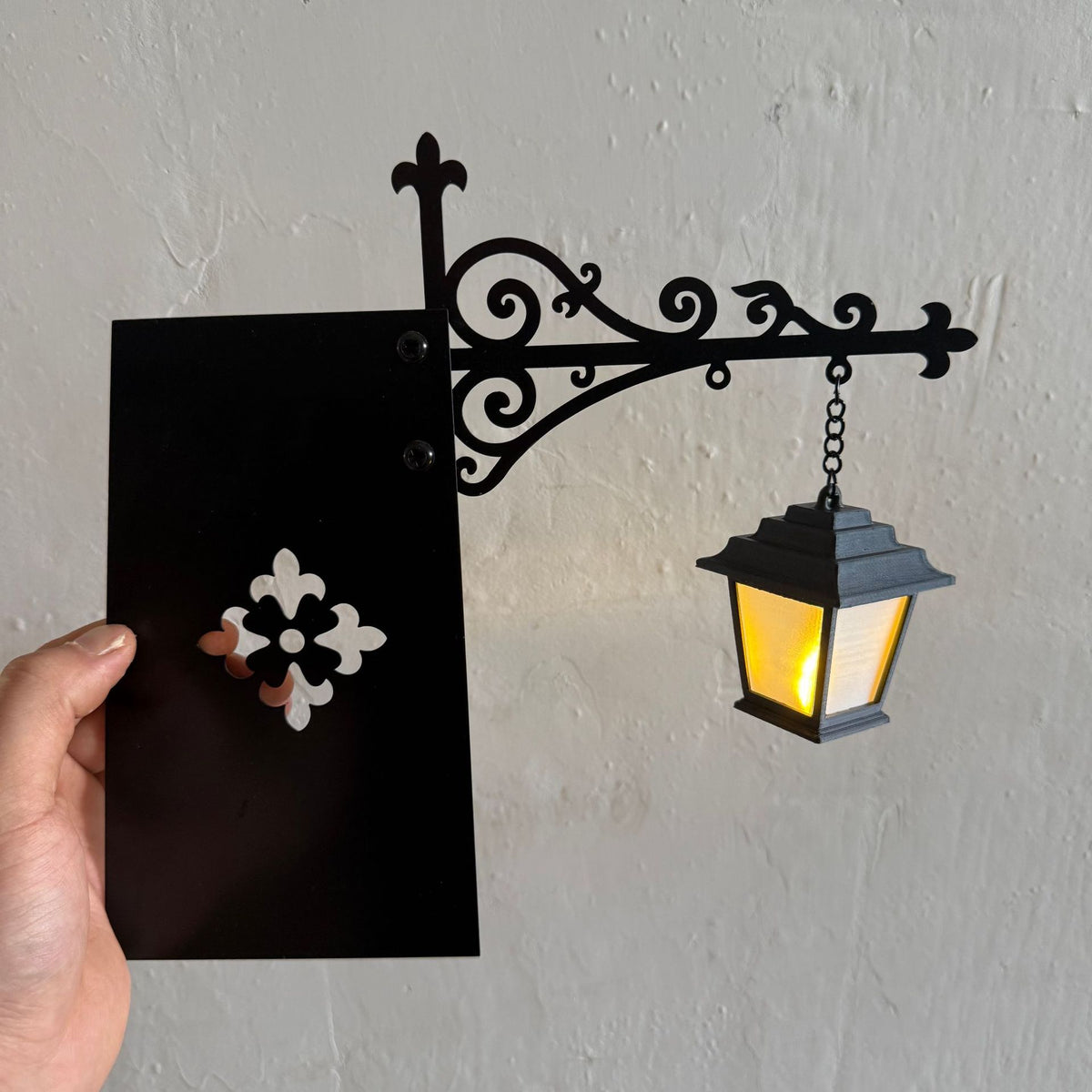 New cross-border product: Library Lantern-Decorative Bookshelf Lighting